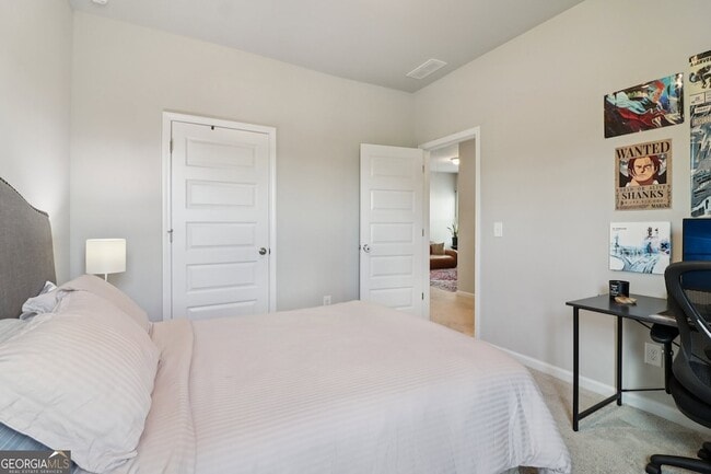 Building Photo - 3890 Clarington Dr