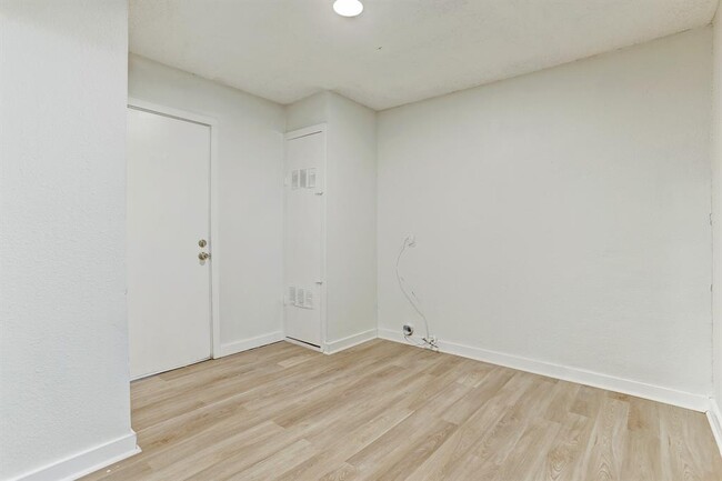 Building Photo - 5205 Palo Blanco Ln