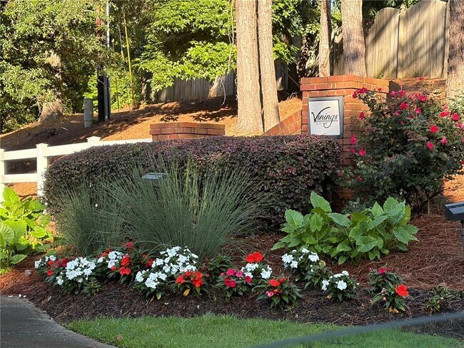 Building Photo - 1105 Trumpet Vine Ct SE