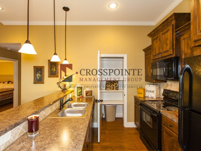 Building Photo - Coming Soon! Stunning 3 bed, 2 bath, 1 car garage located in West Tyler!!