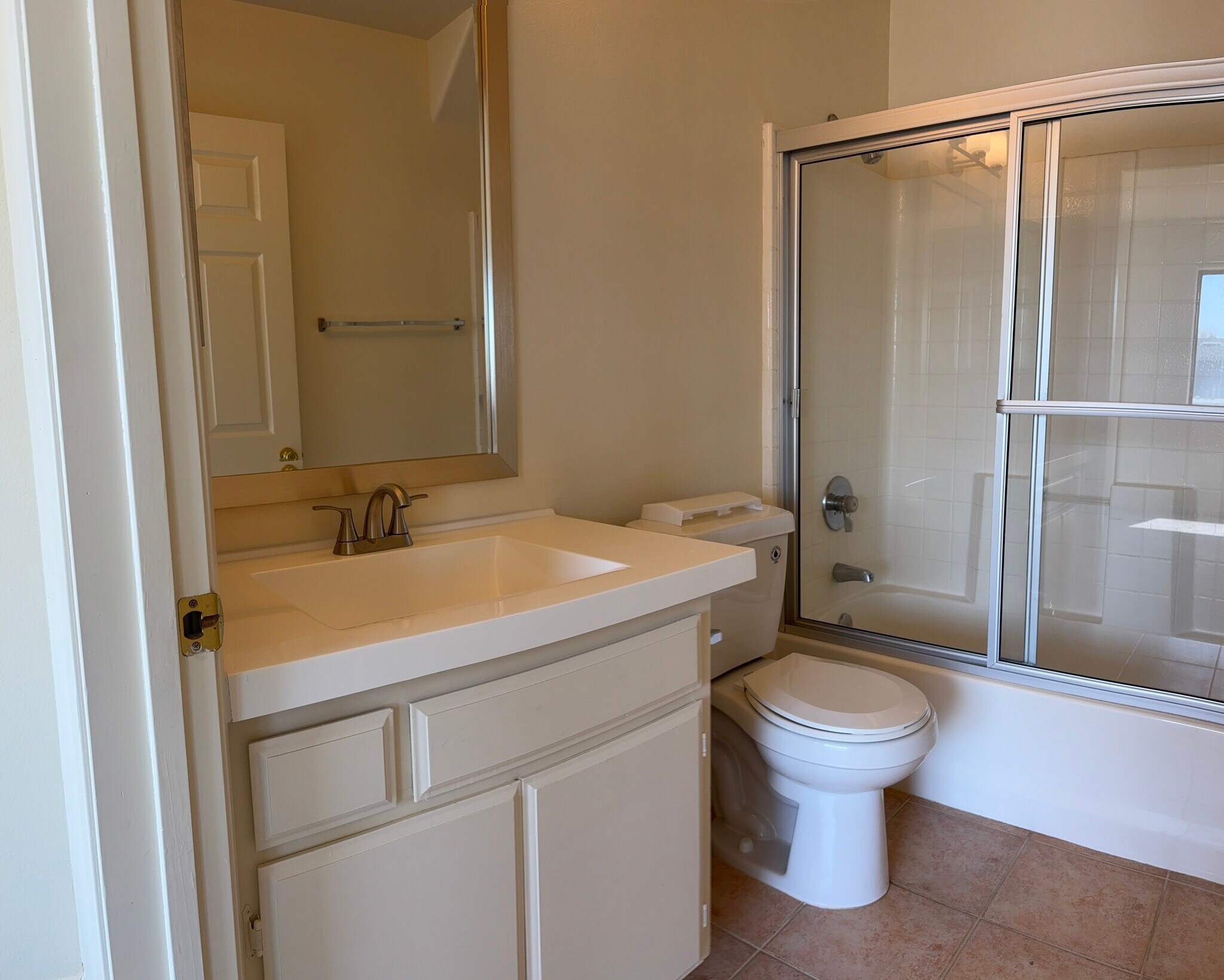 bathroom in east bedroom - 2470 Corinth Ave