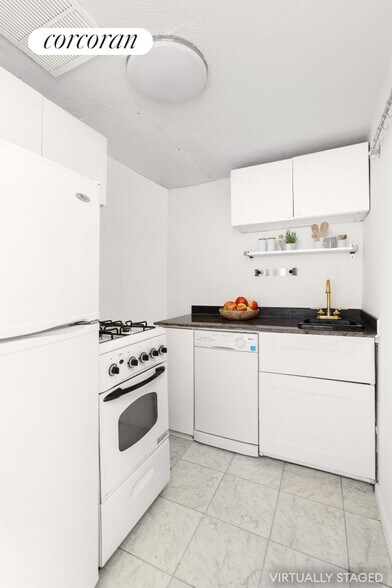 Building Photo - 520 E 81st St