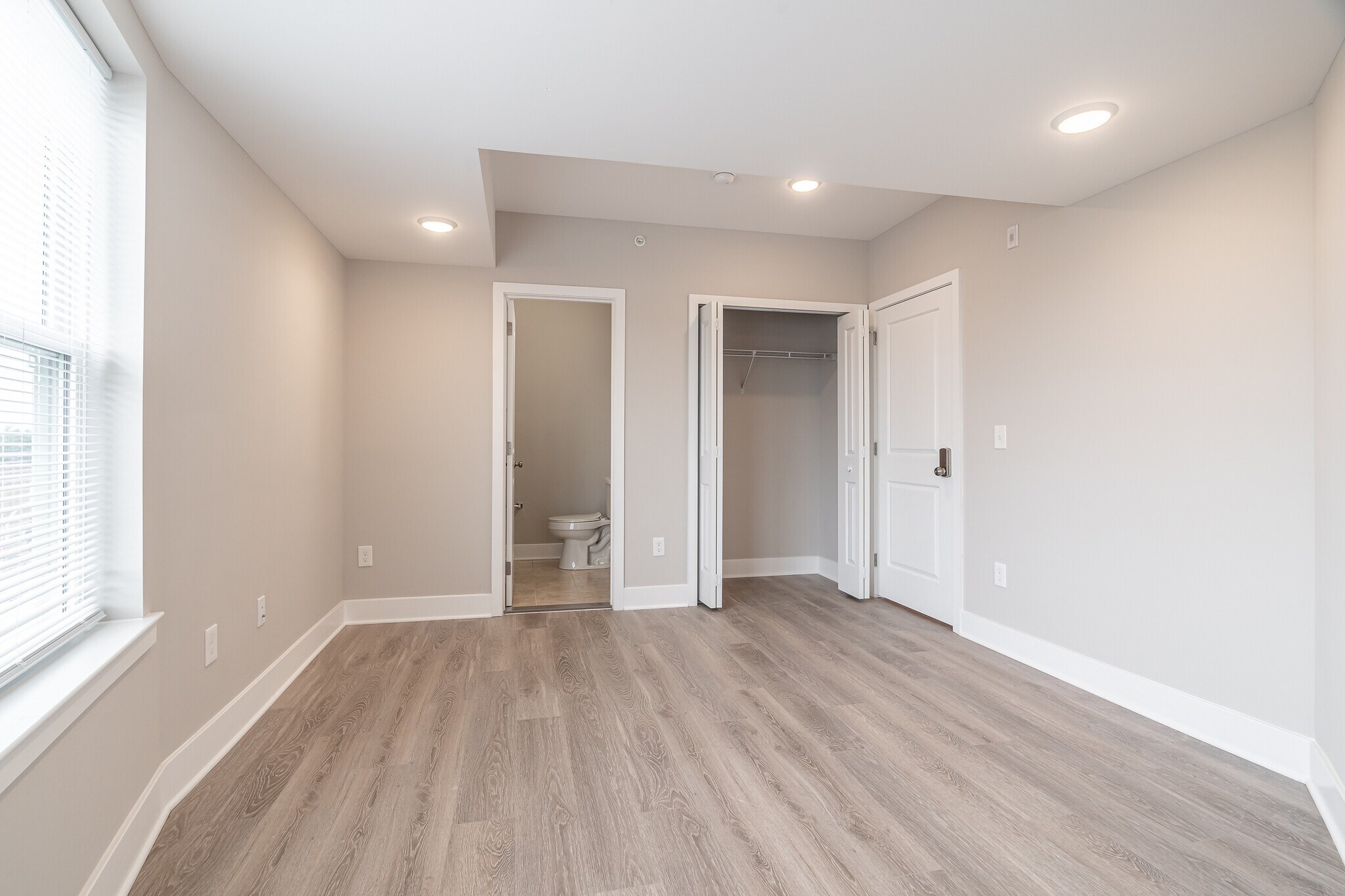 Building Photo - 421 N 39th St