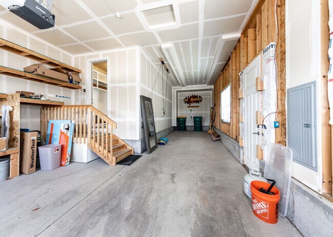 Building Photo - D20 4 Bed Home in The Farm