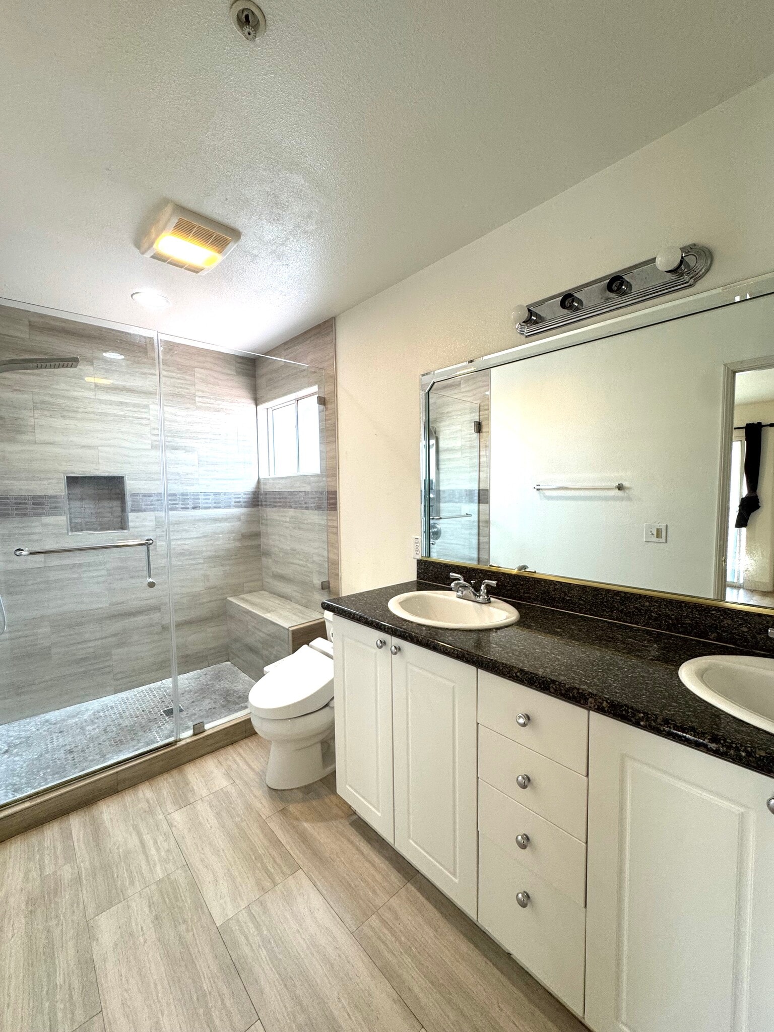 Building Photo - 456 Shatto Pl