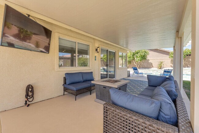 Building Photo - 79200 Violet Ct