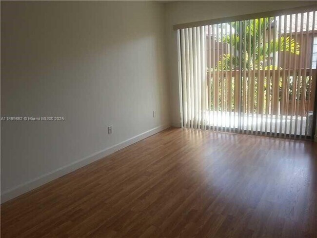 Building Photo - 6924 SW 114th Pl