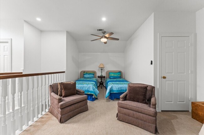 Building Photo - 2222 Nantucket Dr