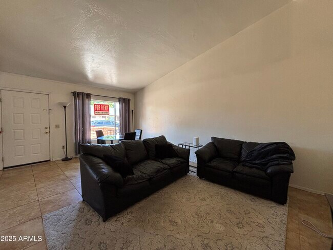 Building Photo - 109 W Concorda Dr