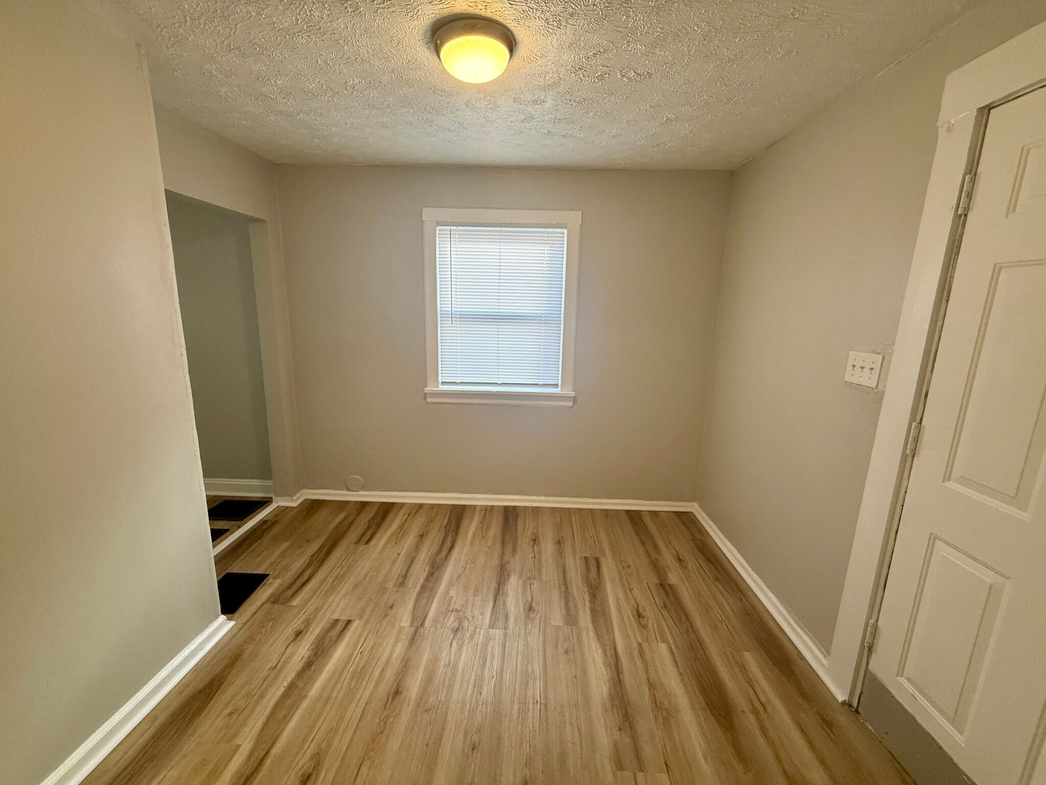 Building Photo - 745 S Wayne Ave