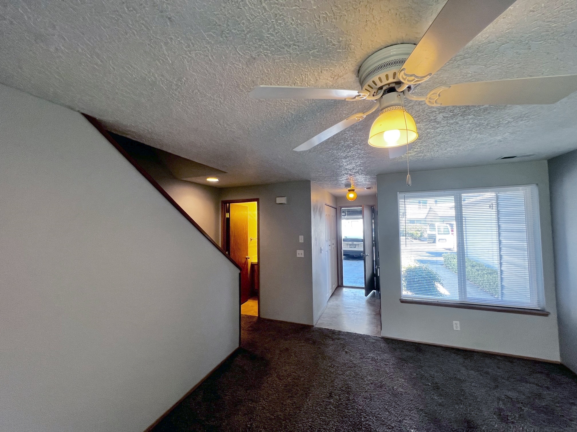 Building Photo - 4000 NE 109th Ave