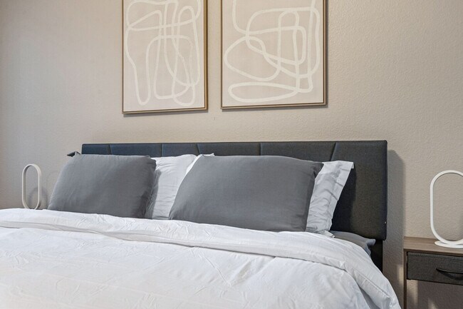 Building Photo - 2507 W Villa Rita Dr