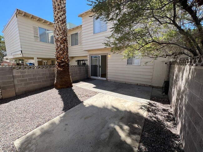 Building Photo - COMING SOON !! 2 Story Townhome