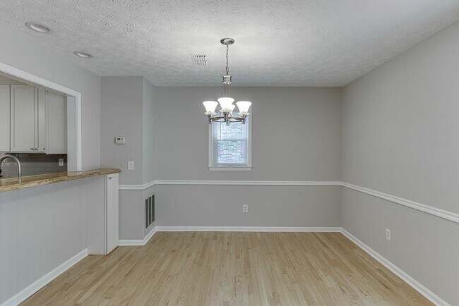 Building Photo - 1813 Rambling Woods Dr NW