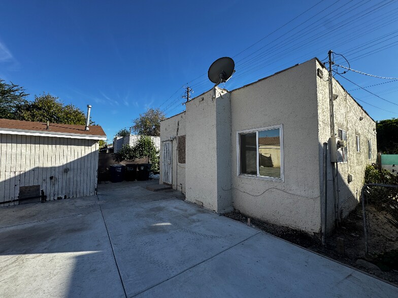 Building Photo - 788 W 13th St