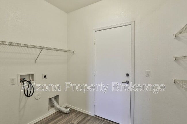 Building Photo - 13264 W Ventura St