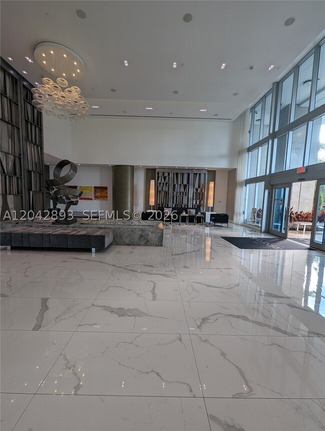 Building Photo - 17111 Biscayne 1011