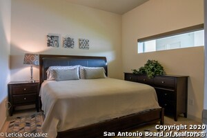 Building Photo - 17902 La Cantera Pkwy