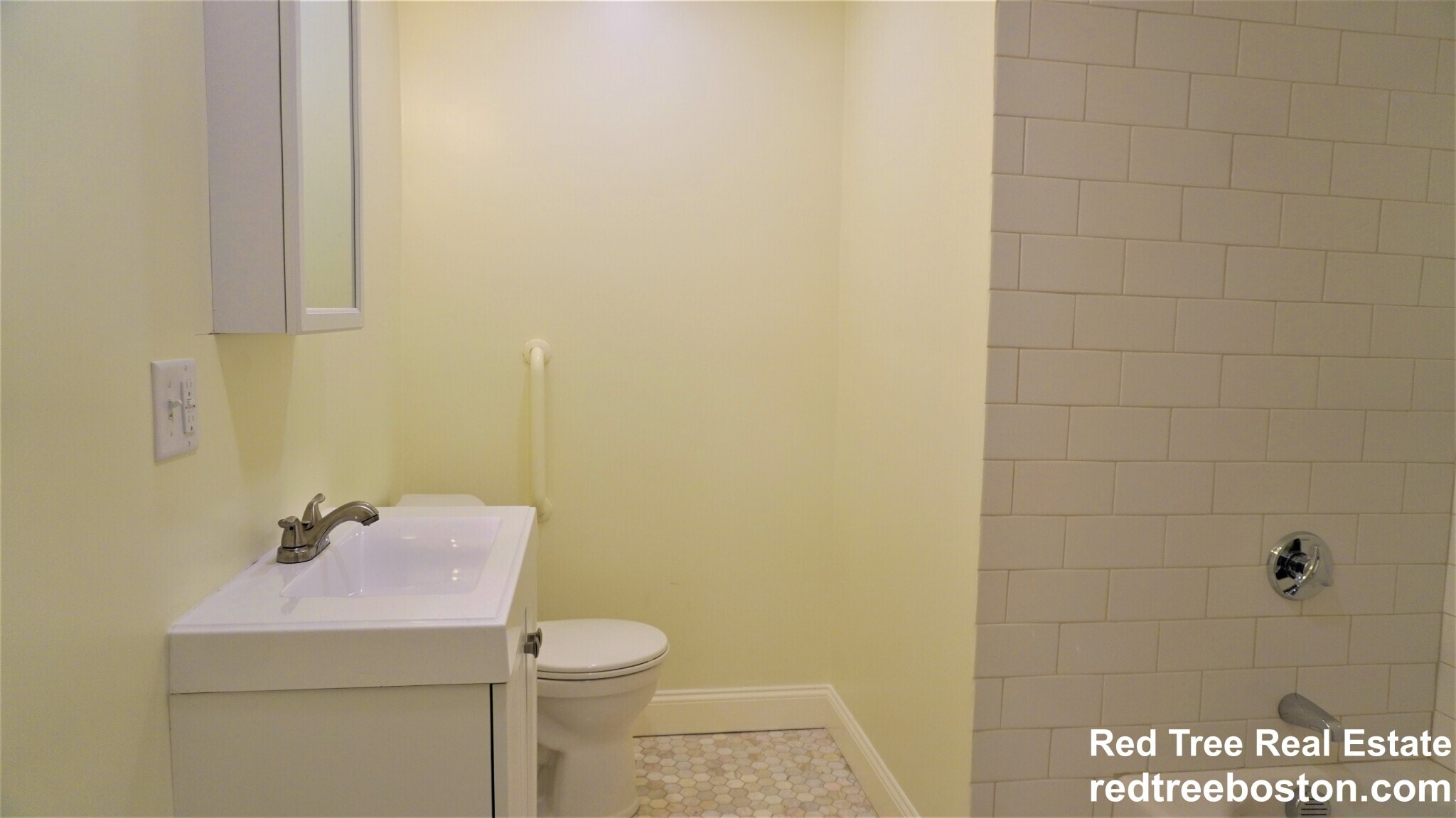 Building Photo - 1712 Beacon St