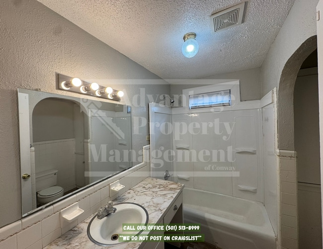 Building Photo - Spacious 3-Bedroom, 1.5-Bathroom Home in Conway, AR!