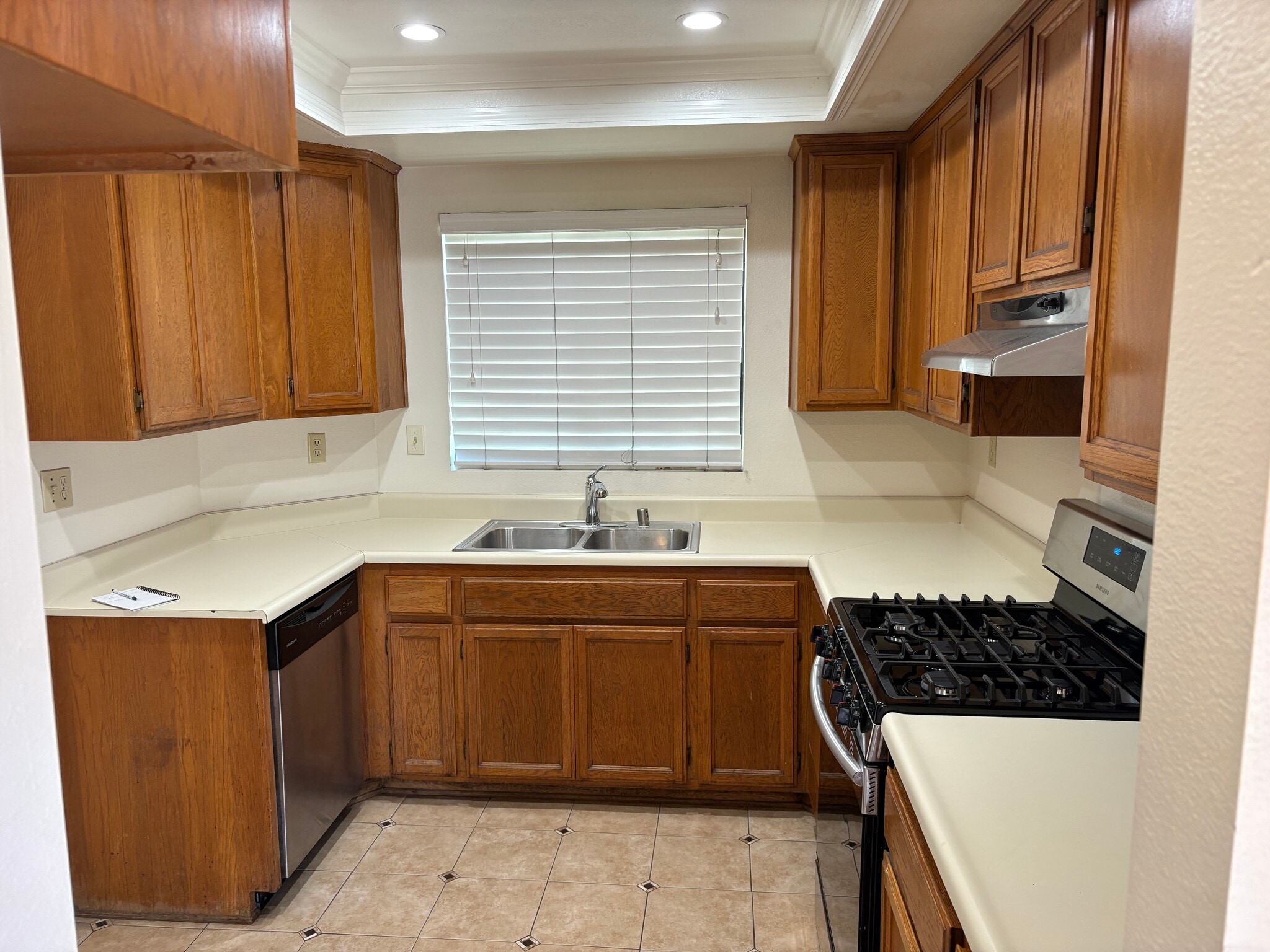 Building Photo - 7562 Coyote Creek Ct