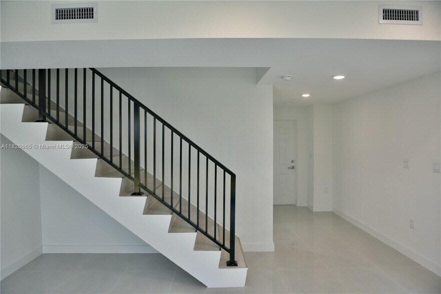 Building Photo - 1159 NW 3rd St