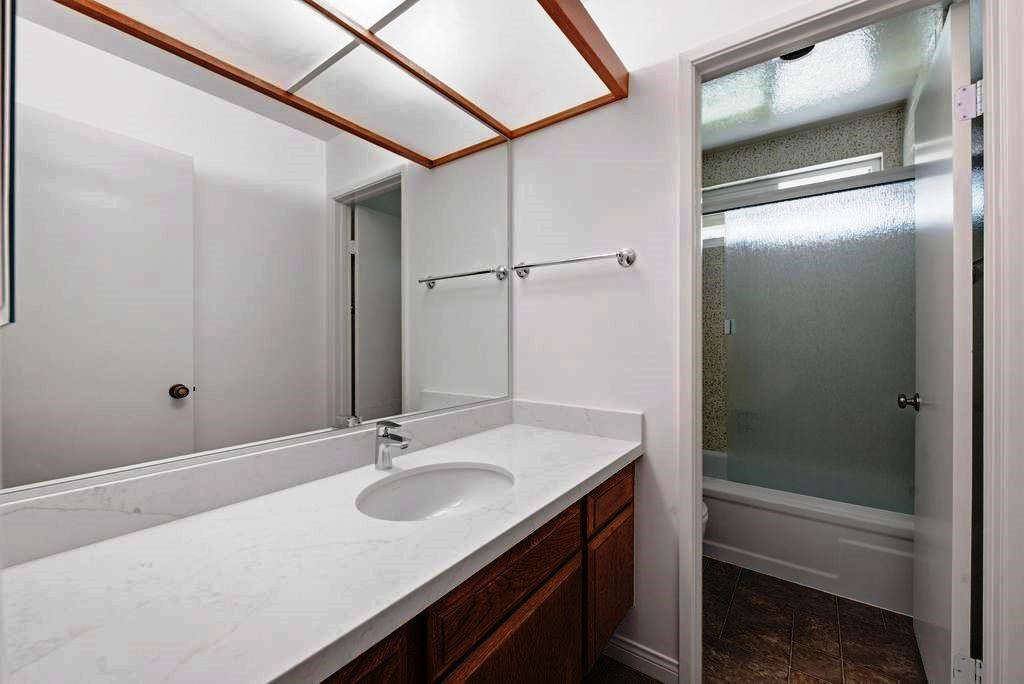 Building Photo - 28832 Conejo View Dr