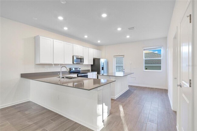 Building Photo - 15657 Water Spring Blvd