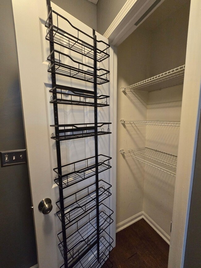 Building Photo - 206 Aberlour Dr