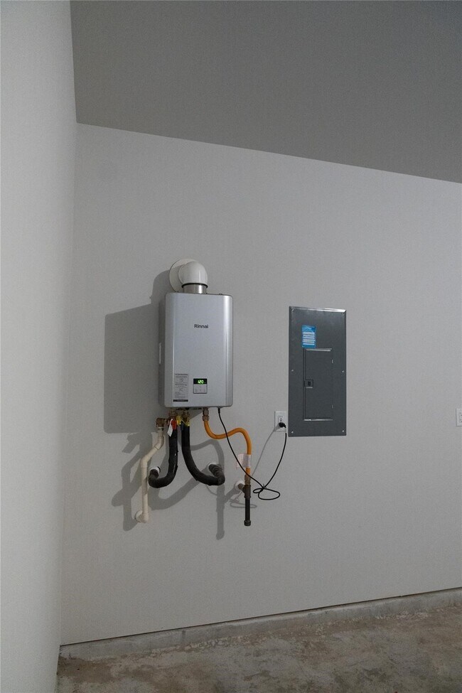 Building Photo - 64 Valiant Ridge Trail