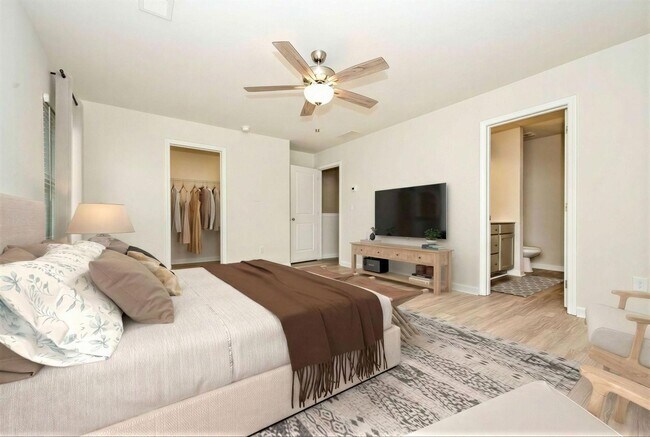 Building Photo - 2851 Saratoga Lake View