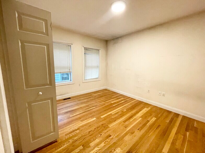 Building Photo - 840 Huntington Ave