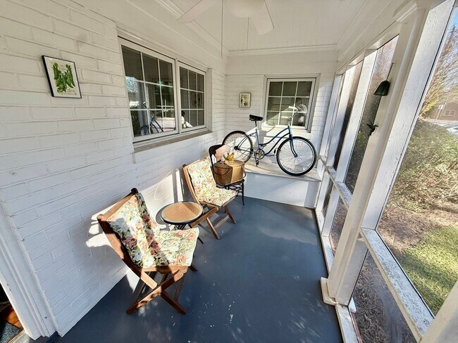 Building Photo - 130-140 Marion Dr