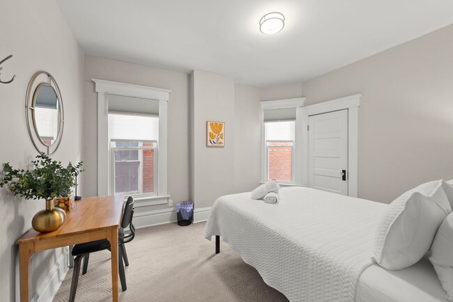 Building Photo - Executive Furnished Rental in Olde Towne East