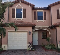 Building Photo - 320 SE 37th Ter