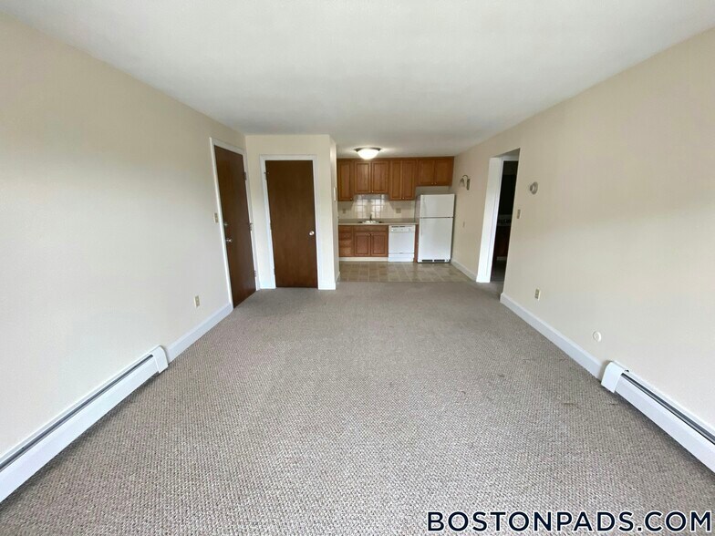 Building Photo - 4 Brattle Dr