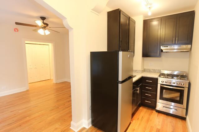 Building Photo - 618 W Patterson Ave
