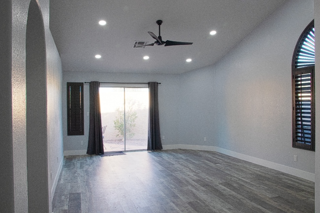 Building Photo - 3940 E Orchid Ln