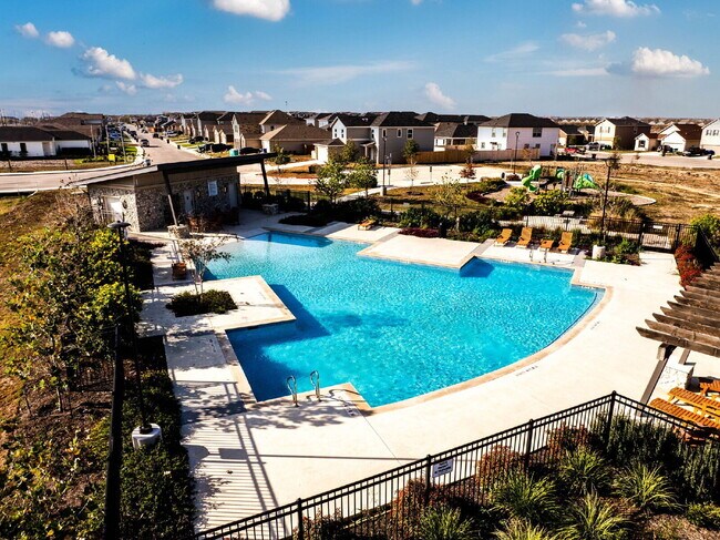 Building Photo - 1 MONTH FREE RENT WITH 18 - 24 MONTH LEASE!!! AVAILABLE THROUGH MARCH ONLY!