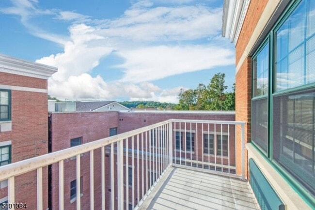 Building Photo - 7 Prospect St