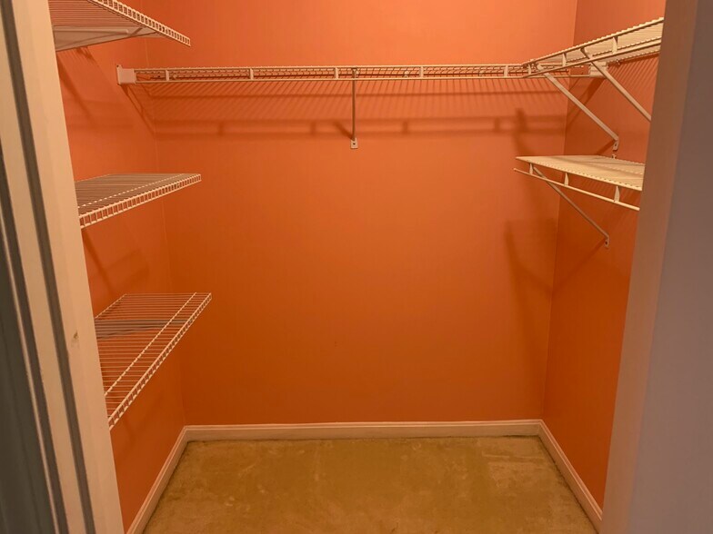 Building Photo - 61 Trotters Way