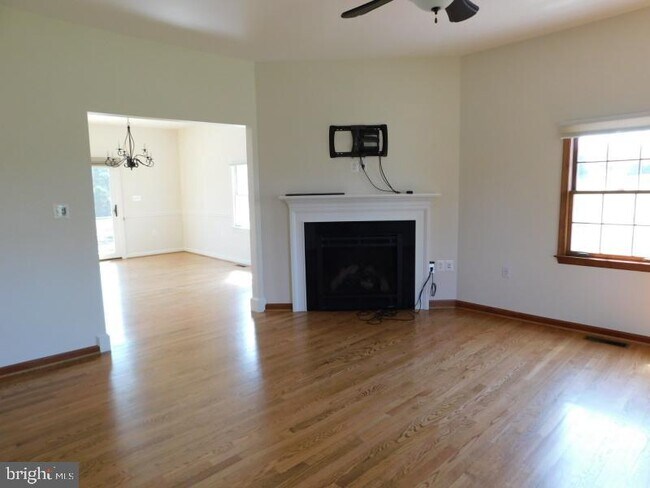 Building Photo - 13886 Berlin Turnpike