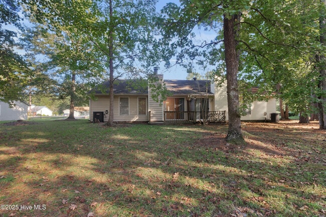 Building Photo - 1615 RaceTrack Rd