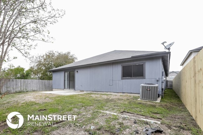 Building Photo - 6303 Beech Trail Dr