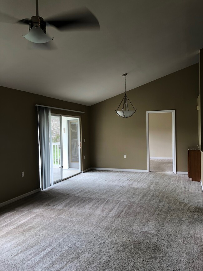 Building Photo - Beautiful 3 Bedroom Condo in the Links wit...