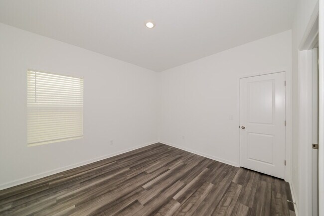 Building Photo - 996 Ocean Spray Dr