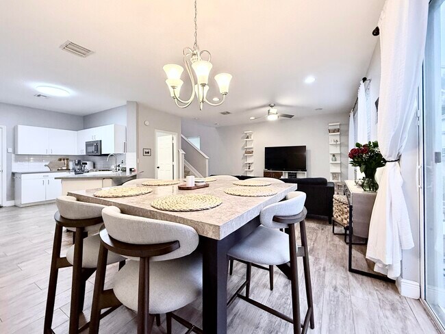 Building Photo - 9138 Villa Palma Ln