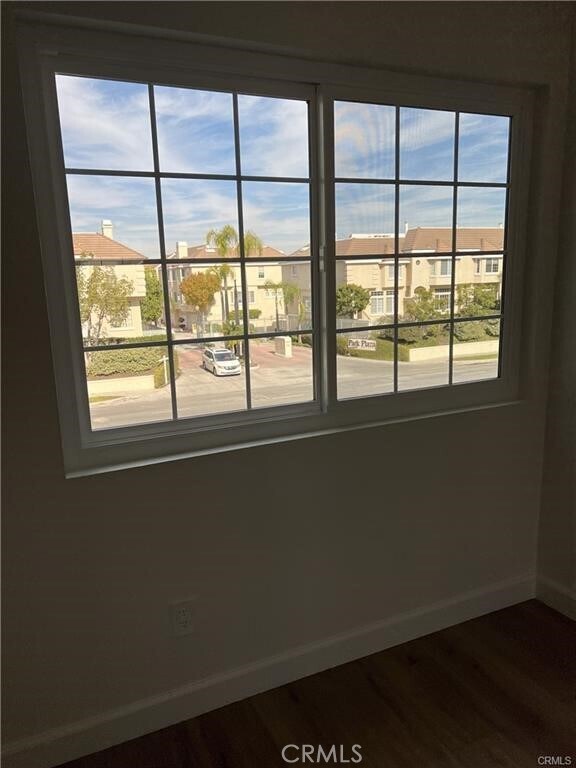 Building Photo - 2800 Plaza del Amo