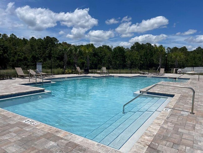 Building Photo - 355 White Heron Wy