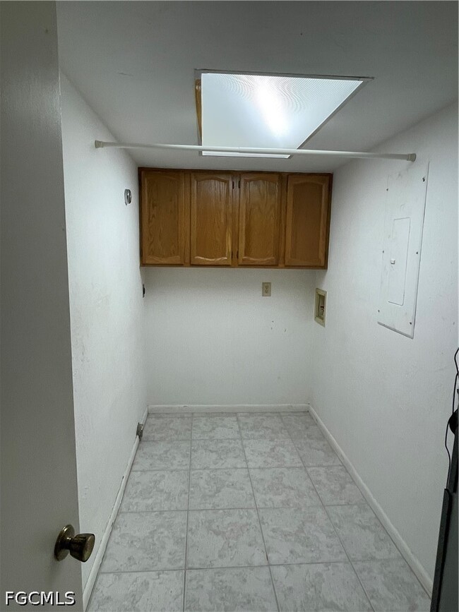 Building Photo - 1615 SE 46th Ln